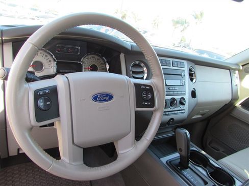 Used 2013 Ford Expedition EL XLT RWD image 12