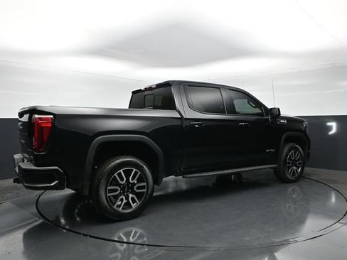 Used 2024 GMC Sierra 1500 AT4 w/ Technology Package AWD/4WD image 7