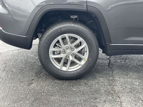 New 2025 Jeep Grand Cherokee Laredo X w/ Luxury Tech Group I image 12