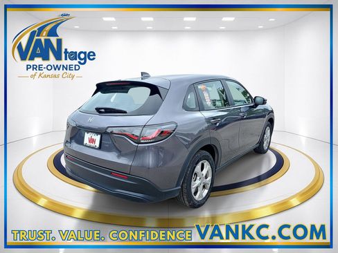Used 2023 Honda HR-V LX image 6
