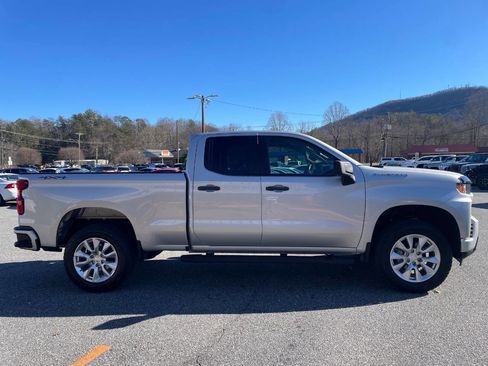 Used 2019 Chevrolet Silverado 1500 Custom w/ Custom Value Package image 8