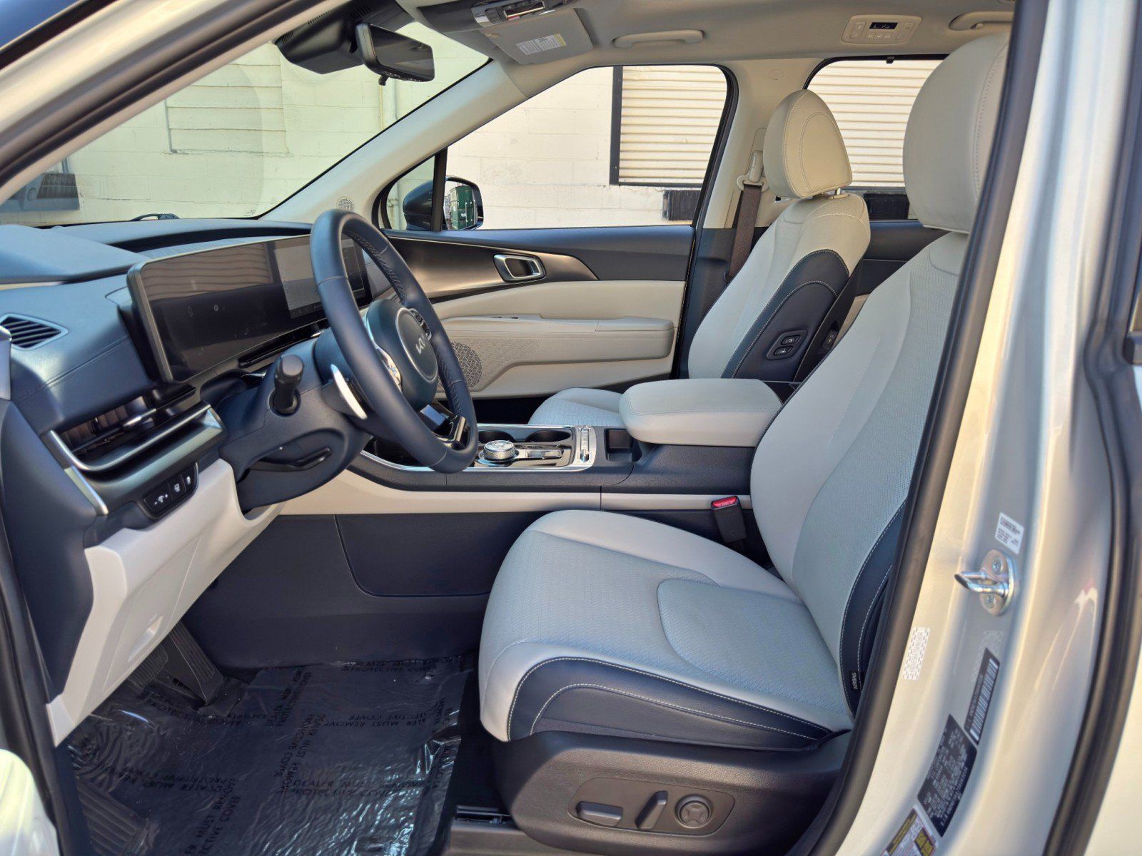 Used 2025 Kia Carnival SX Prestige FWD image 17
