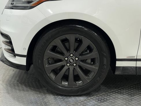 Used 2018 Land Rover Range Rover Velar R-Dynamic SE AWD/4WD image 35