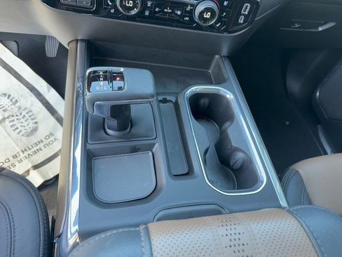 Used 2025 Chevrolet Silverado 1500 High Country image 22