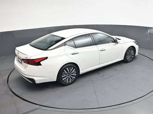 Used 2023 Nissan Altima 2.5 SV FWD image 35
