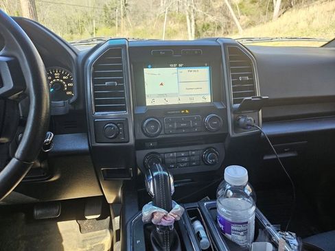 Used 2018 Ford F150 XLT w/ Equipment Group 302A Luxury AWD/4WD image 9