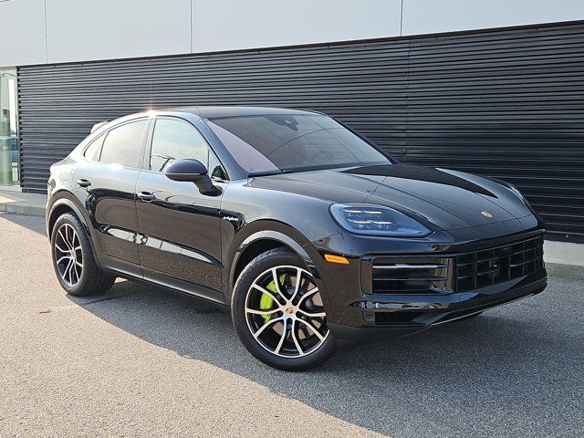 Certified 2026 Porsche Cayenne E-Hybrid Coupe AWD/4WD image 7
