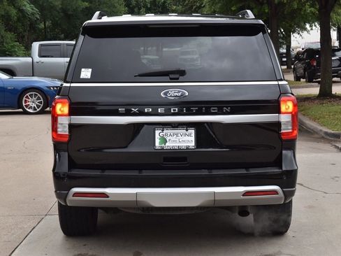 Used 2022 Ford Expedition XLT RWD image 9