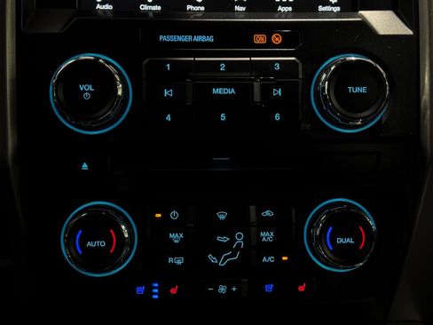 Used 2018 Ford F250 Lariat w/ Lariat Ultimate Package AWD/4WD image 8