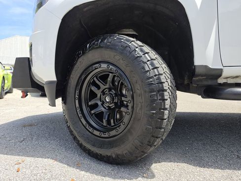 Used 2018 Chevrolet Colorado W/T w/ WT Convenience Package AWD/4WD image 30