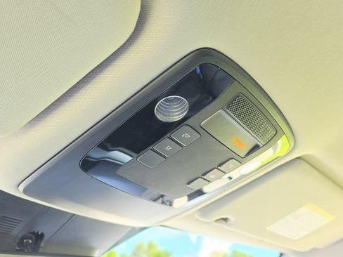Certified 2022 Kia Carnival LX FWD image 28