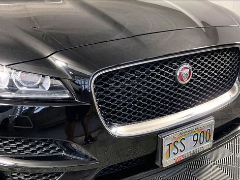Used 2019 Jaguar F-PACE Prestige AWD/4WD image 30