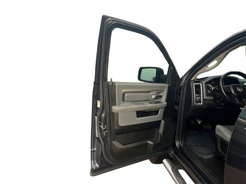 Used 2019 RAM 1500 Big Horn image 21