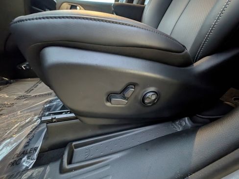 New 2026 Chrysler Voyager LX image 14