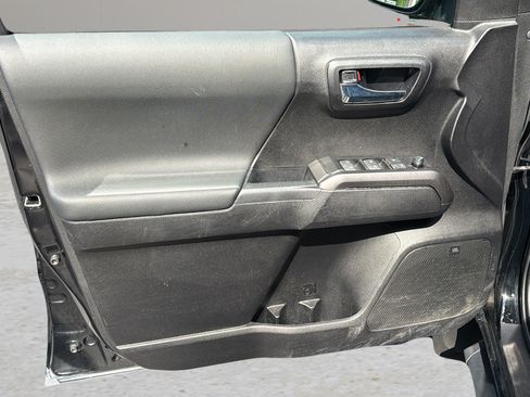 Used 2023 Toyota Tacoma TRD Pro AWD/4WD image 10