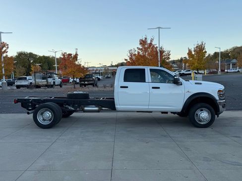 New 2026 RAM 5500 Tradesman w/ Chrome Appearance Group image 7