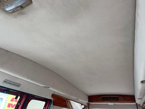 Used 2000 Ford E-150 and Econoline 150 image 16