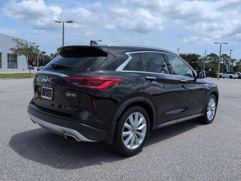 Used 2019 INFINITI QX50 Essential w/ Premium Heat Package FWD image 5