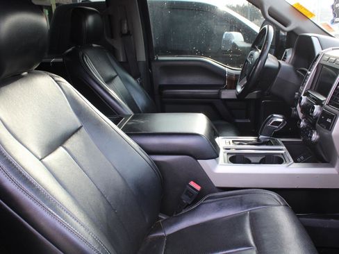 Used 2018 Ford F150 Lariat w/ Equipment Group 502A Luxury image 4