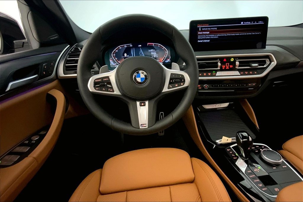 Certified 2025 BMW X4 xDrive30i w/ Premium Package AWD/4WD image 4
