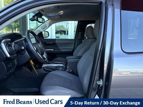 Certified 2021 Toyota Tacoma SR5 w/ Blackout Package (TMS) AWD/4WD image 20