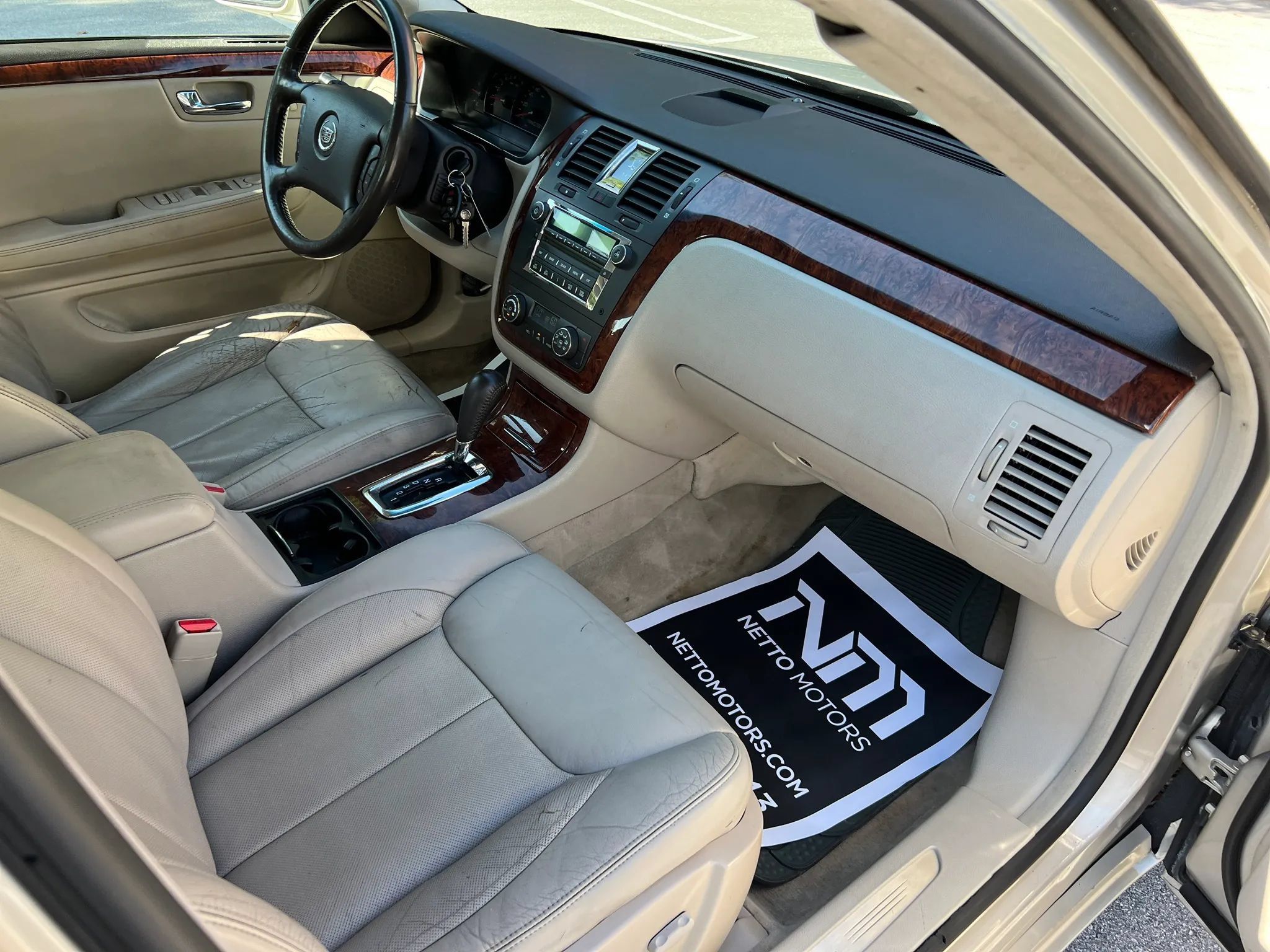 Used 2007 Cadillac DTS Luxury I FWD image 27