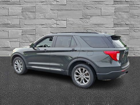 Certified 2024 Ford Explorer XLT w/ Equipment Group 202A AWD/4WD image 7