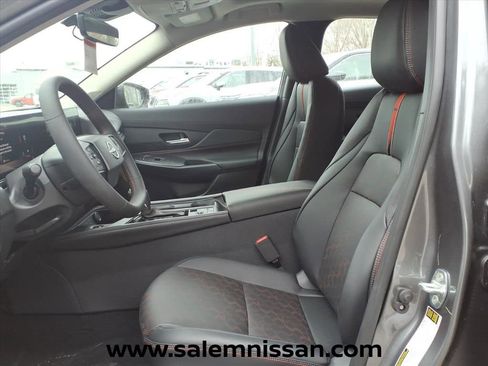 New 2026 Nissan Sentra SR w/ SR Premium Package FWD image 9