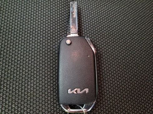 Used 2024 Kia Forte LXS image 32