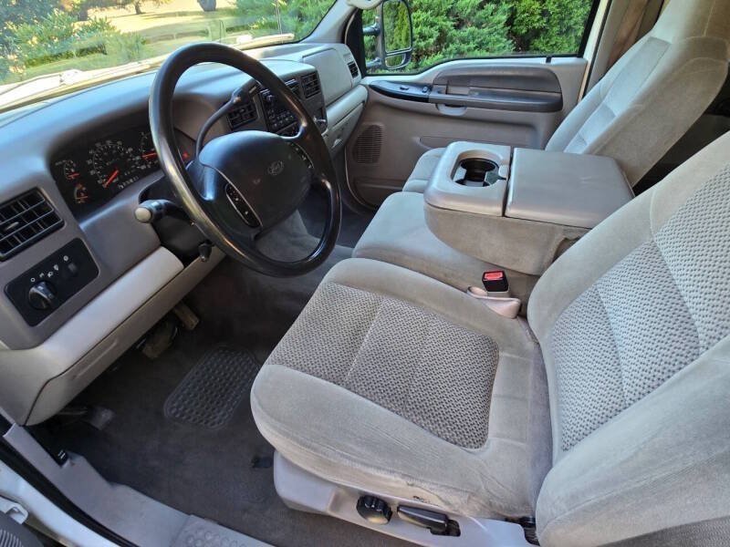 Used 2001 Ford F250 XLT AWD/4WD image 2