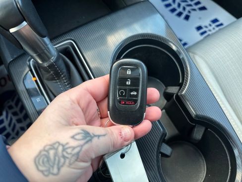 Used 2022 Honda Civic EX image 30