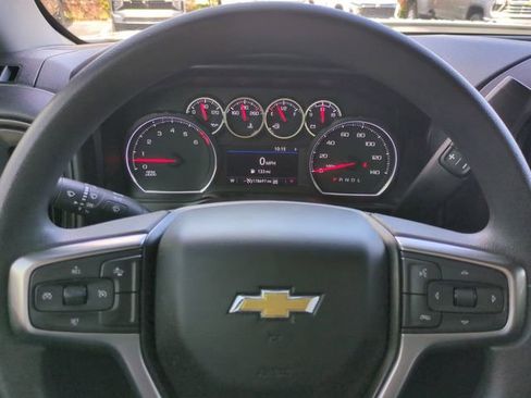 Used 2022 Chevrolet Silverado 2500 Custom w/ Custom Value Package AWD/4WD image 31