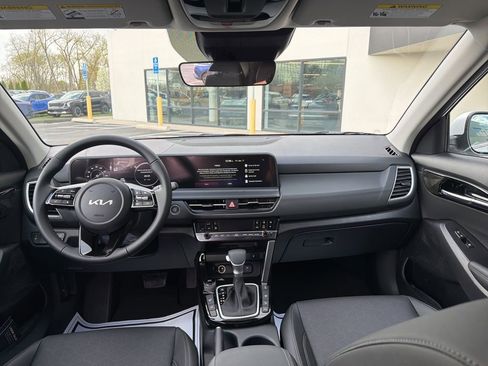 New 2026 Kia Seltos EX image 24