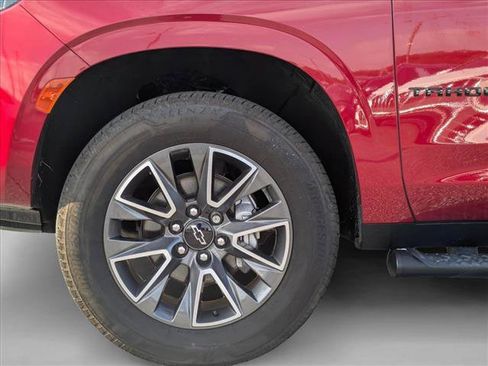 Used 2023 Chevrolet Tahoe Z71 w/ Z71 Off-Road Package AWD/4WD image 22