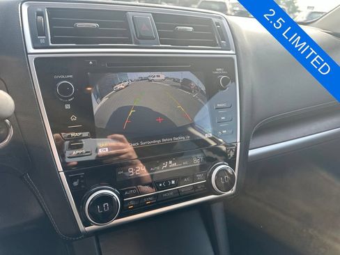Used 2019 Subaru Outback 2.5i Limited AWD/4WD image 16