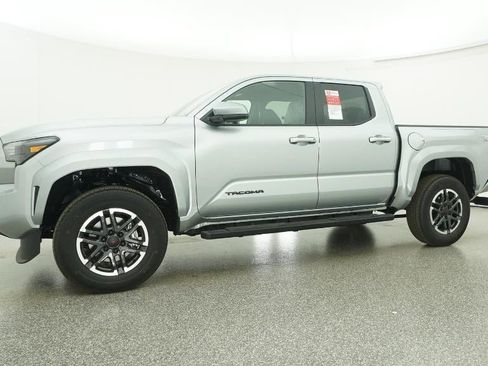 New 2025 Toyota Tacoma TRD Sport image 18