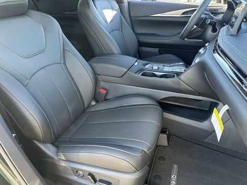New 2026 INFINITI QX60 Luxe w/ Cargo Package AWD/4WD image 12