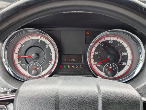 Used 2019 Dodge Grand Caravan SXT FWD image 28