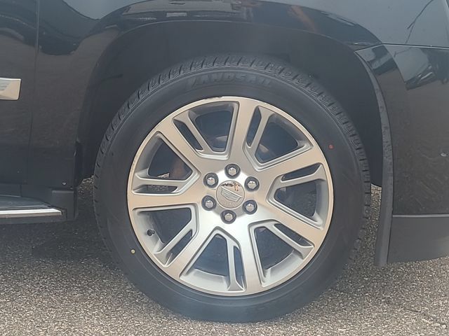Used 2018 Cadillac Escalade Luxury AWD/4WD image 9