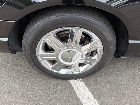 Used 2005 Ford Thunderbird RWD image 12