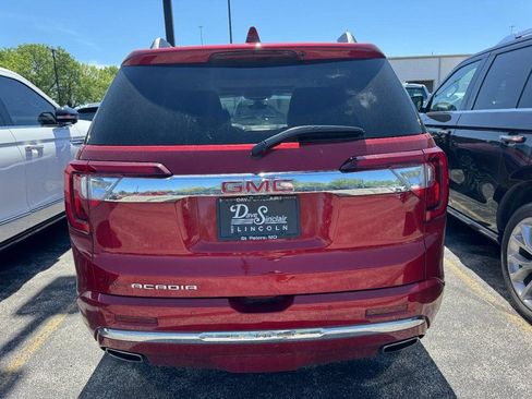 Used 2021 GMC Acadia Denali w/ Denali Technology Package FWD image 3