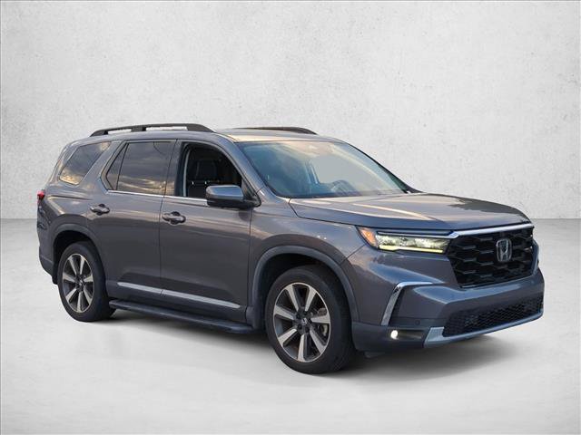 Used 2023 Honda Pilot Elite image 3
