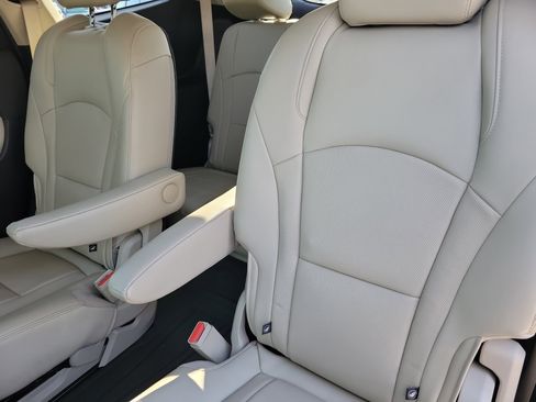 Used 2021 Buick Enclave Essence w/ Trailering Package, 5000 lbs. image 9