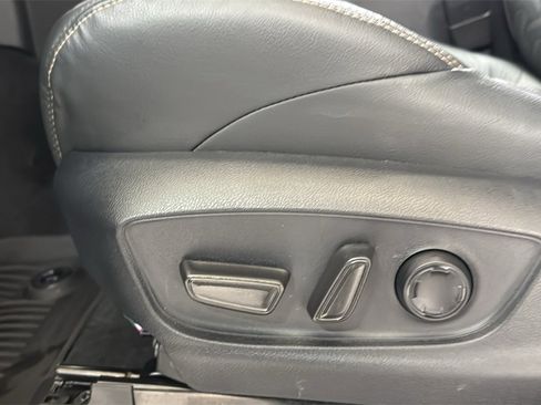 Certified 2025 Toyota Tacoma Limited image 14