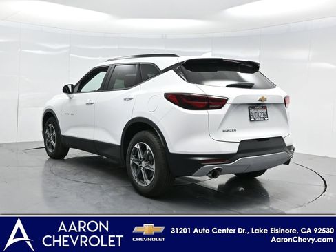 New 2025 Chevrolet Blazer LT w/ Convenience Package FWD image 5
