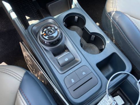 Used 2025 Ford Maverick Lariat AWD/4WD image 29