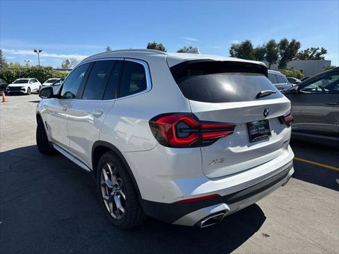 Used 2024 BMW X3 sDrive30i image 3