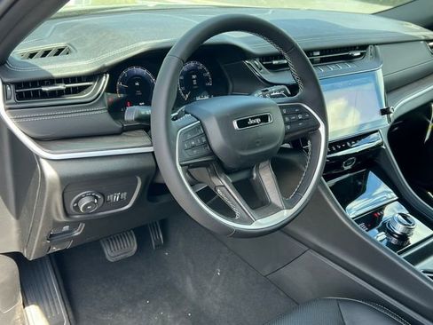 New 2026 Jeep Grand Cherokee L Limited AWD/4WD image 17