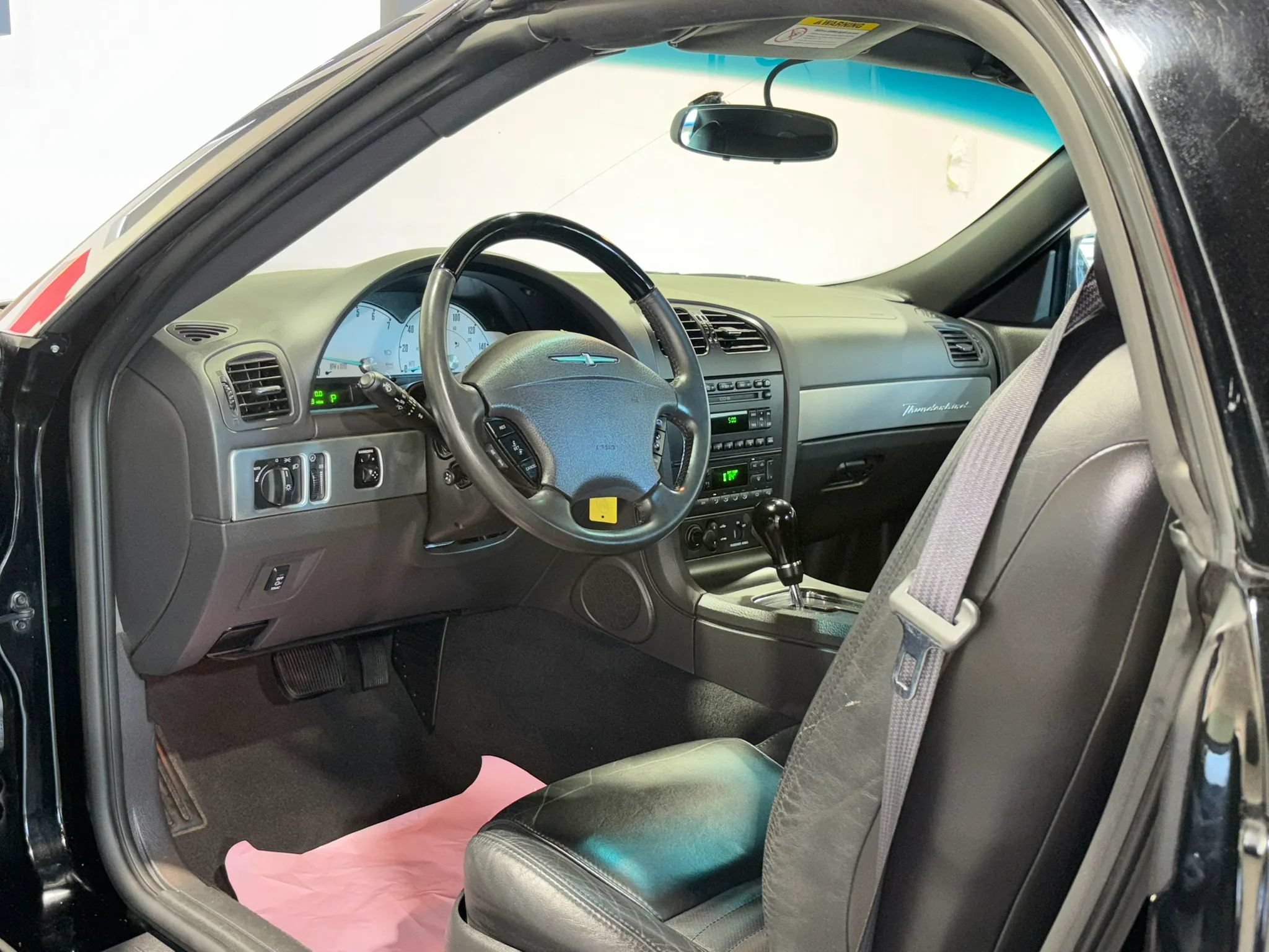 Used 2002 Ford Thunderbird RWD image 10