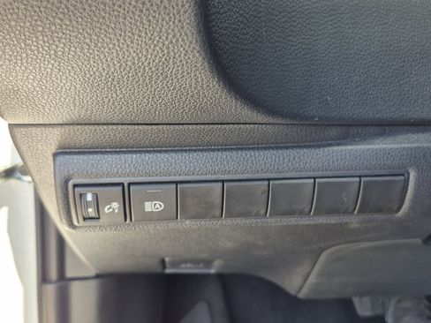 Certified 2025 Toyota Corolla LE image 32